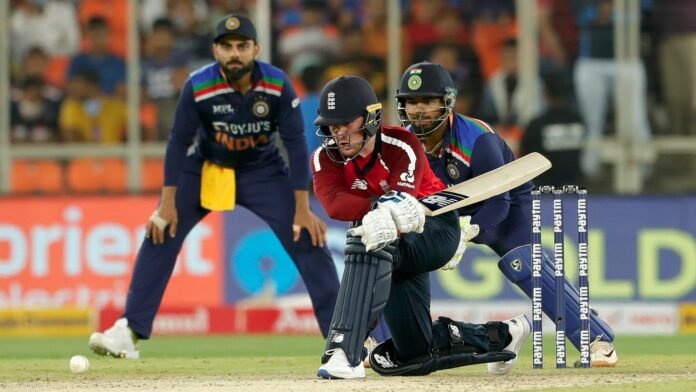 India loses 1st T20I against England, poor batting by team India